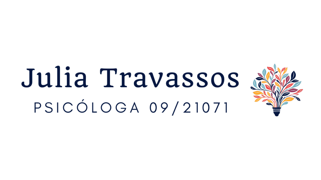 Logo Júlia Travassos